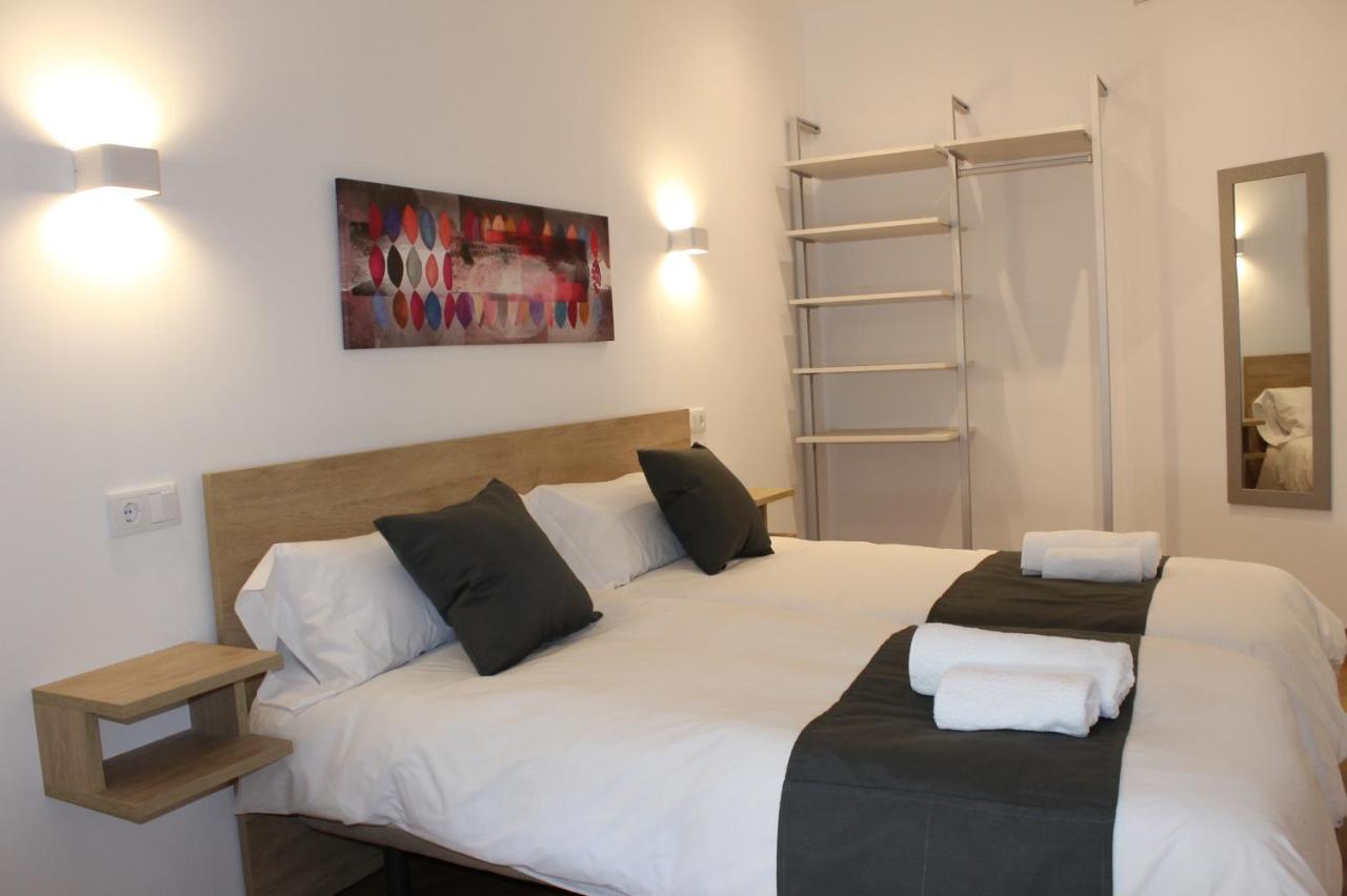 Apartamentos La Luna La Solana Екстериор снимка