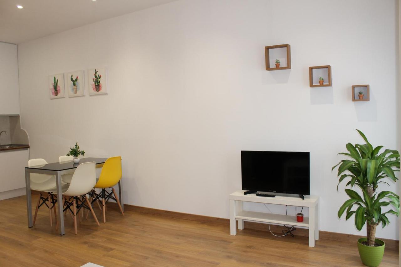 Apartamentos La Luna La Solana Екстериор снимка