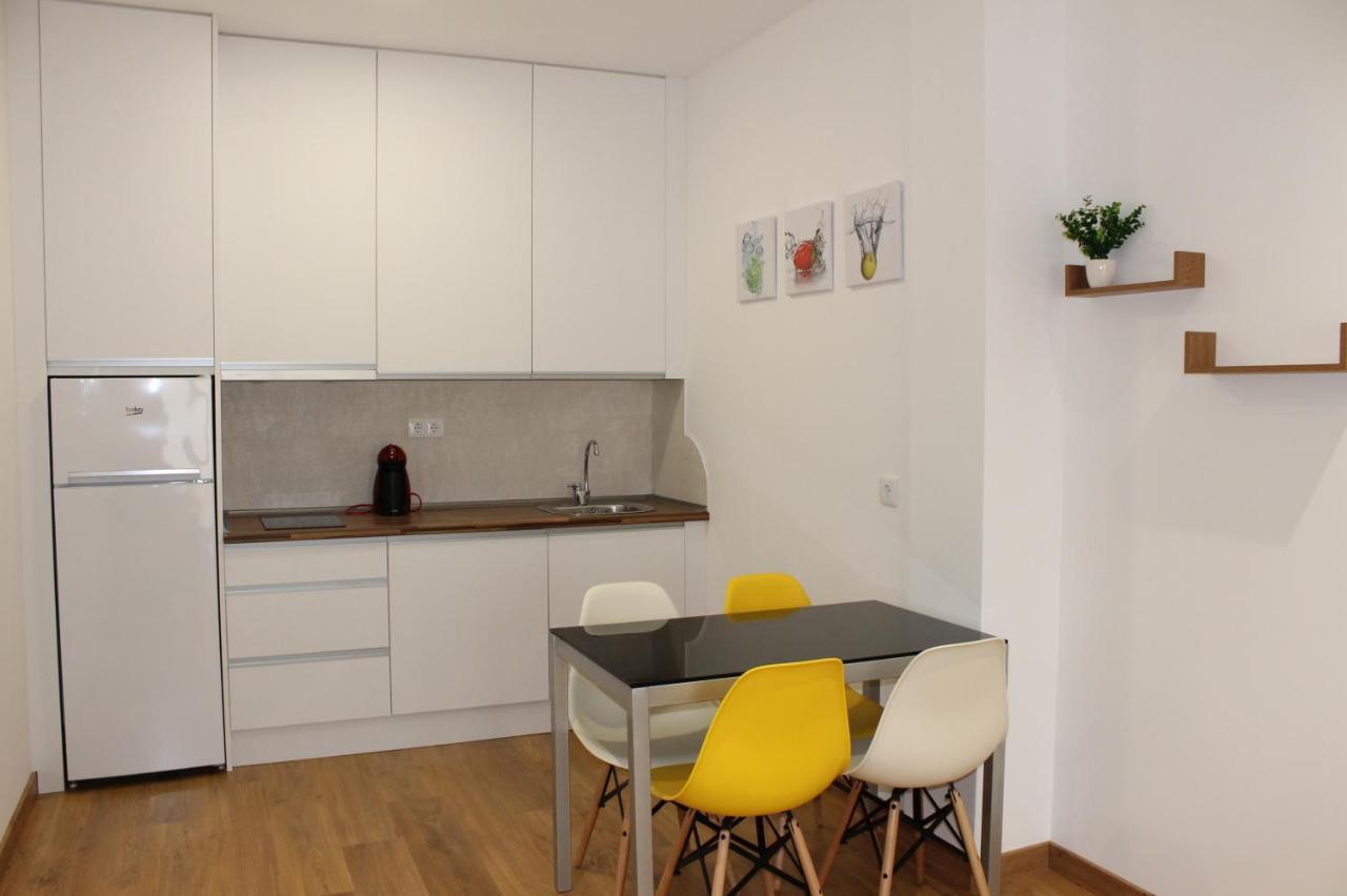 Apartamentos La Luna La Solana Екстериор снимка